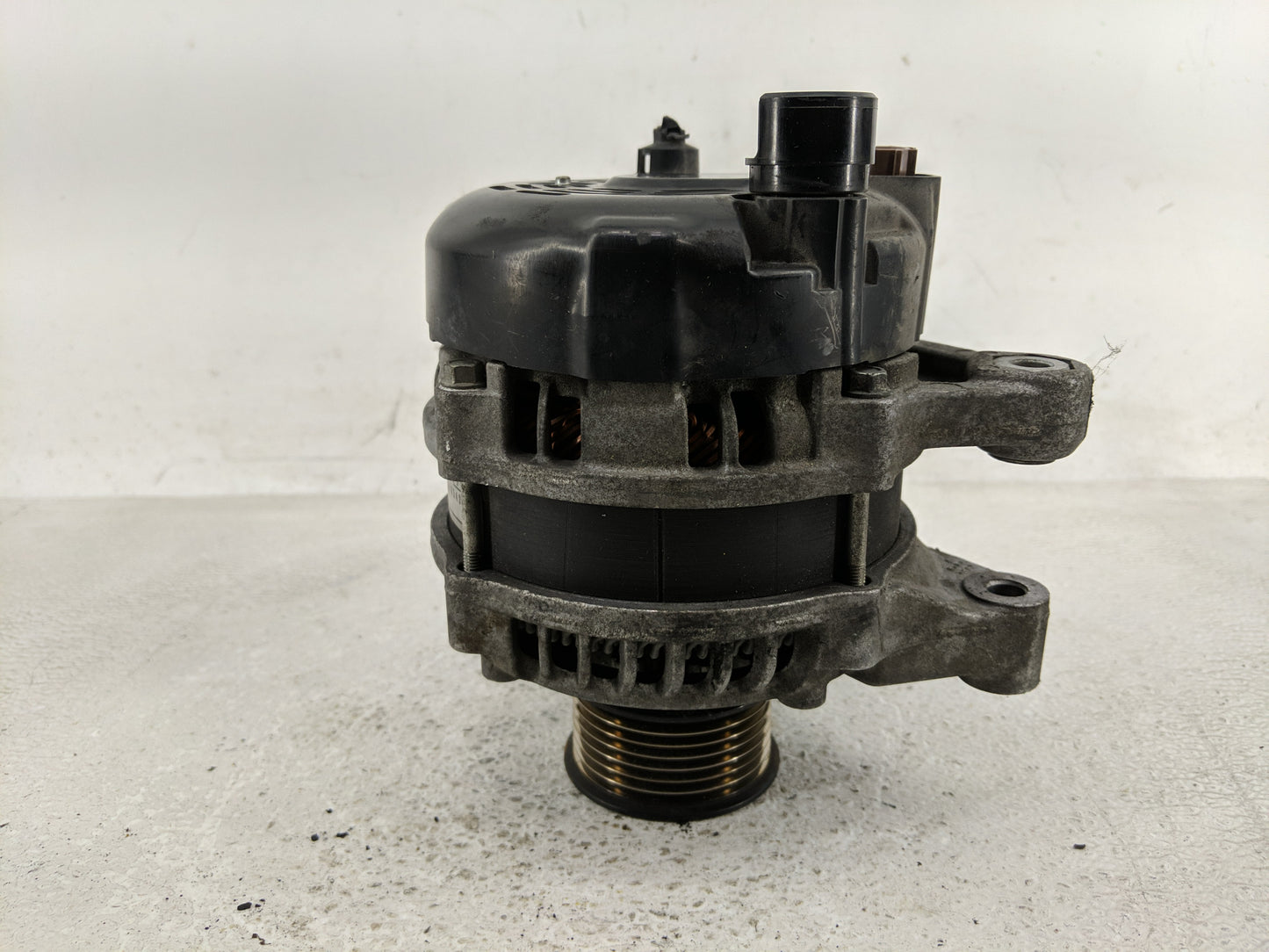 2017-2022 Honda Civic Alternator Replacement Generator Charging Assembly Engine OEM P/N:104211-4340 Fits OEM Used Auto Parts