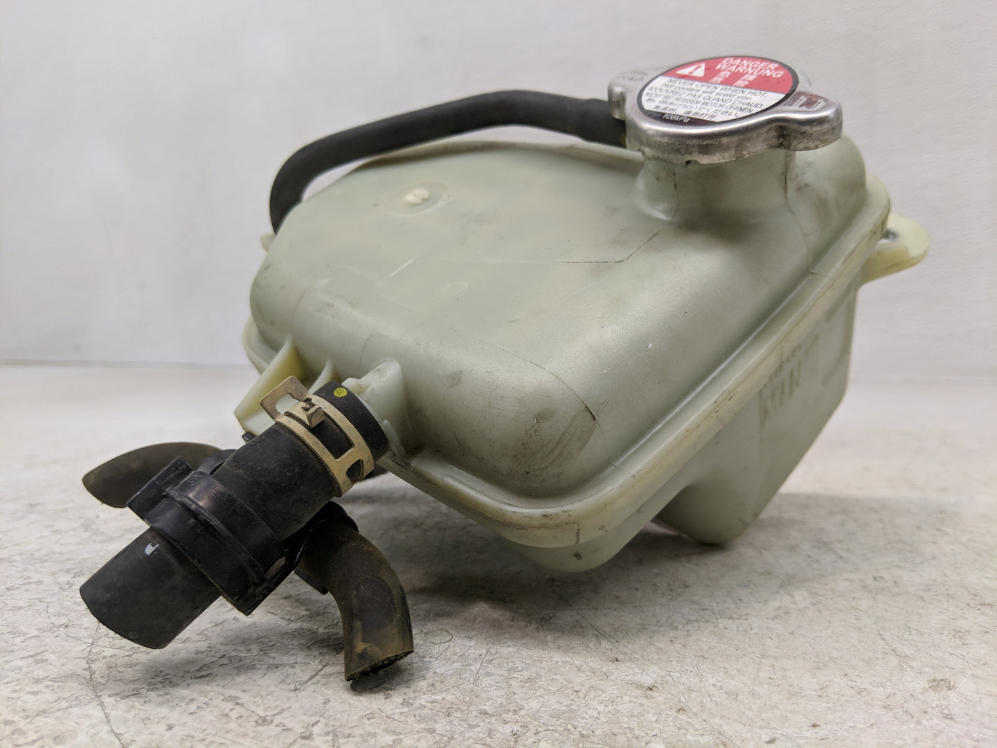 2016-2021 Honda Civic Radiator Coolant Overflow Expansion Tank Bottle 1313136 - Oemusedautoparts1.com