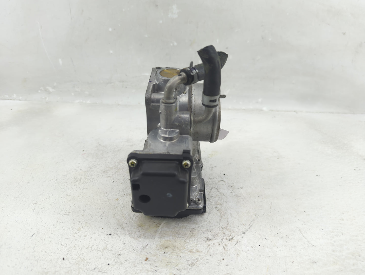 2016-2022 Honda Civic Throttle Body Fits Fits 2016 2017 2018 2019 2020 2021 2022 OEM Used Auto Parts - Oemusedautoparts1.com