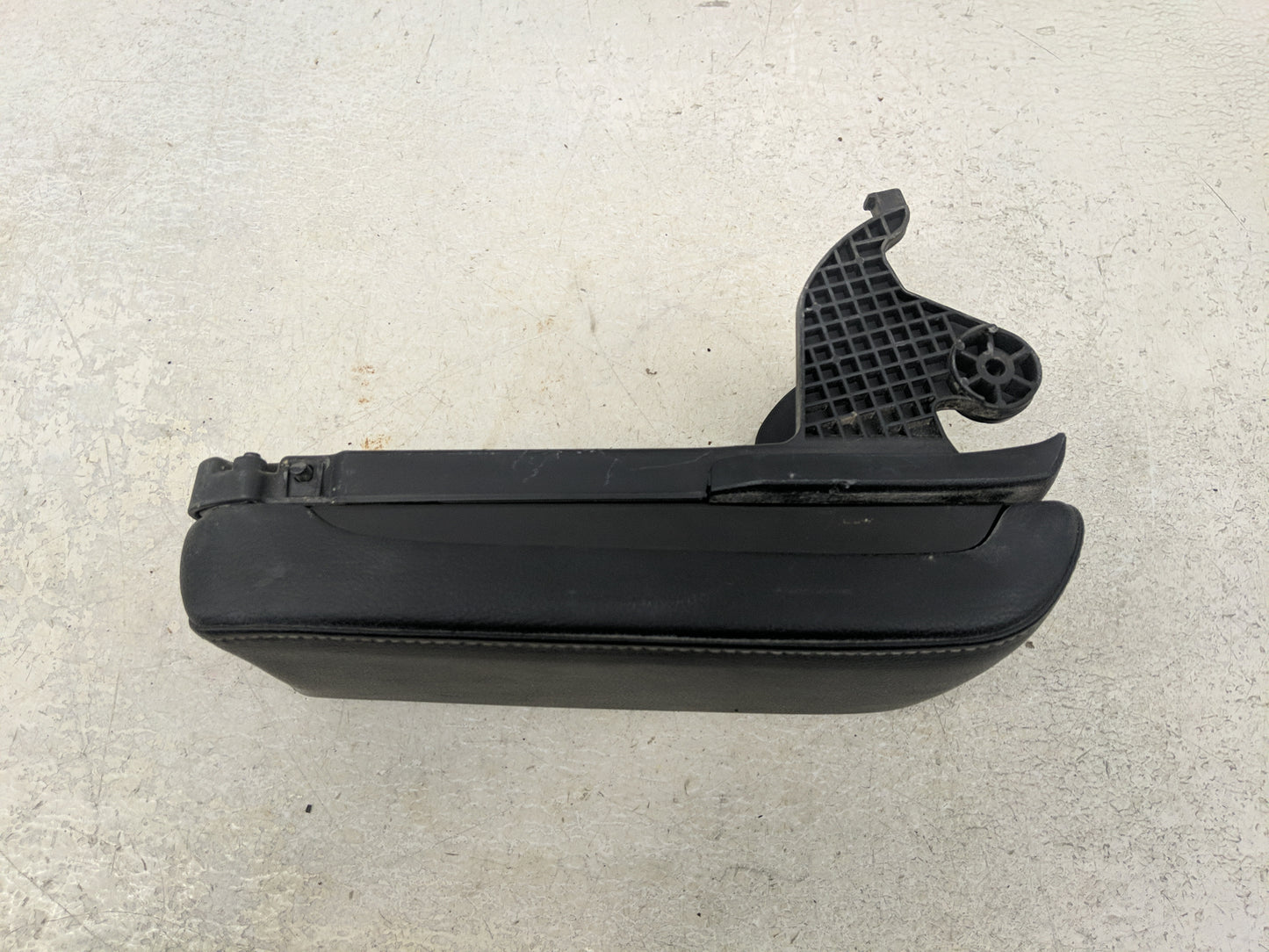 2020 Honda Civic Center Console Armrest Cover Lid Fits OEM Used Auto Parts - Oemusedautoparts1.com