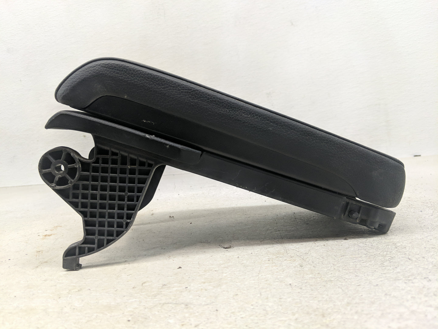 2020 Honda Civic Center Console Armrest Cover Lid Fits OEM Used Auto Parts - Oemusedautoparts1.com