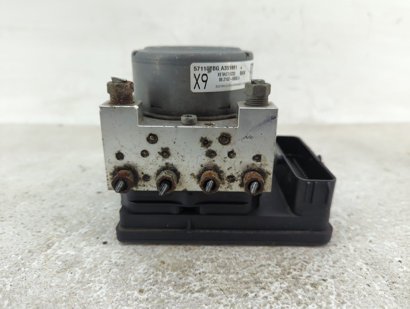 2019-2020 Honda Civic ABS Pump Control Module Replacement P/N:57110TBG A351M1 Fits Fits 2019 2020 OEM Used Auto Parts - Oemu