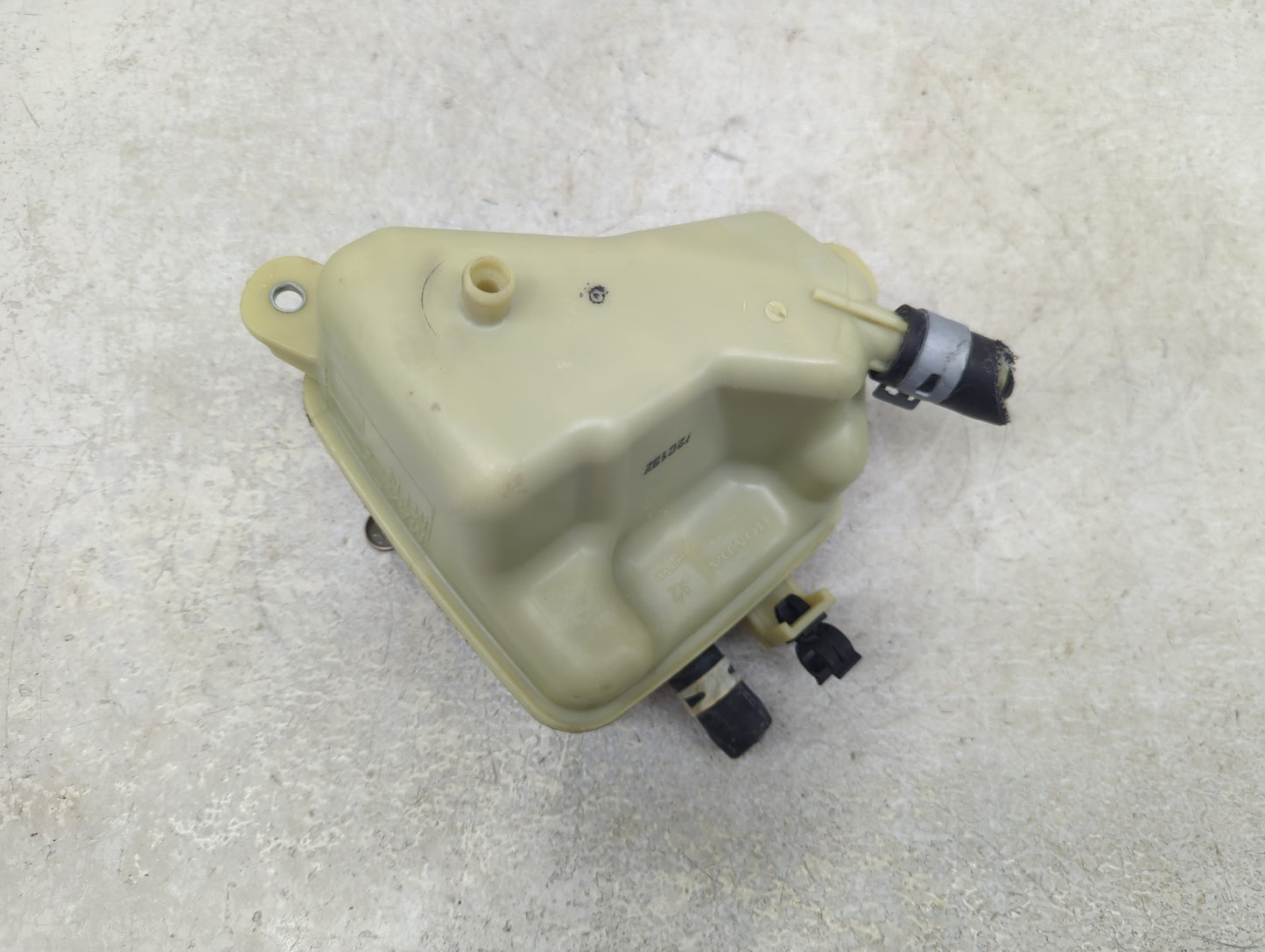 2016-2021 Honda Civic Radiator Coolant Overflow Expansion Tank Bottle 1390536 - Oemusedautoparts1.com