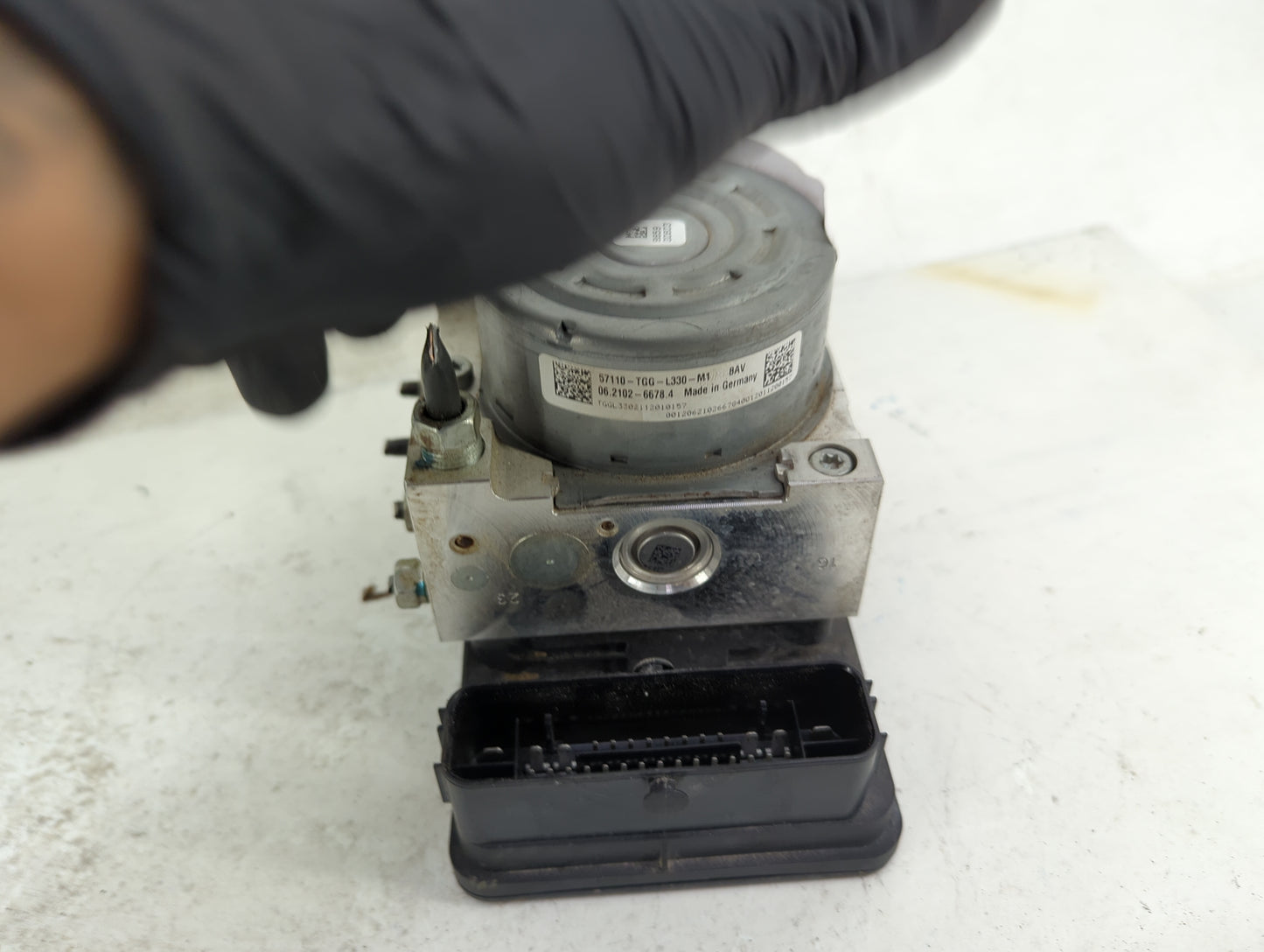 2021 Honda Civic ABS Pump Control Module Replacement P/N:062109 24923 Fits OEM Used Auto Parts - Oemusedautoparts1.com