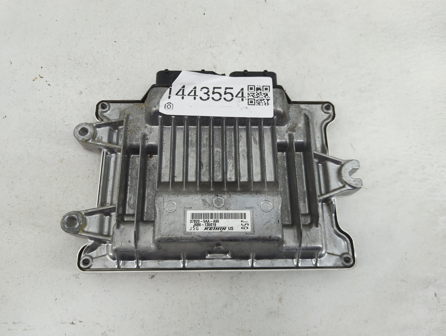 2019-2021 Honda Civic PCM Engine Control Computer ECU ECM PCU OEM P/N:37820-5AA-A95 J686-135019 Fits Fits 2019 2020 2021 OEM