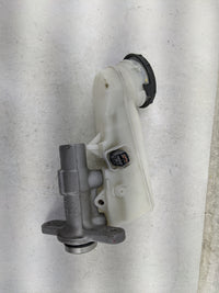 2020 Honda Civic Brake Master Cylinder 1467573 - Oemusedautoparts1.com