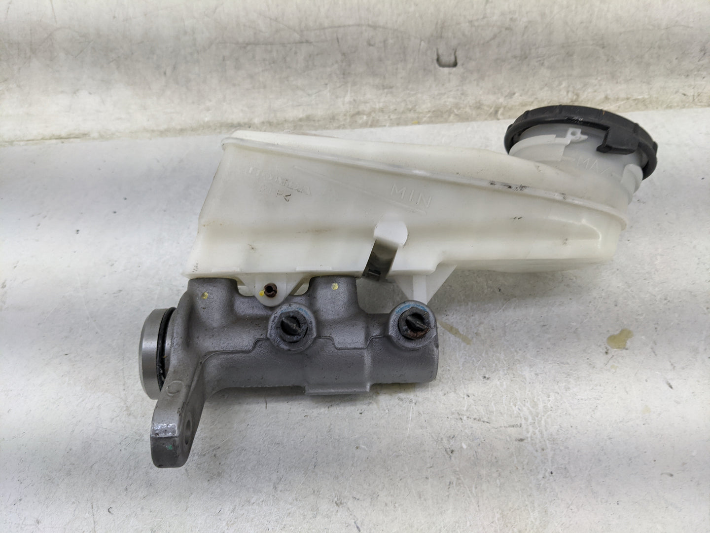 2020 Honda Civic Brake Master Cylinder 1467573 - Oemusedautoparts1.com