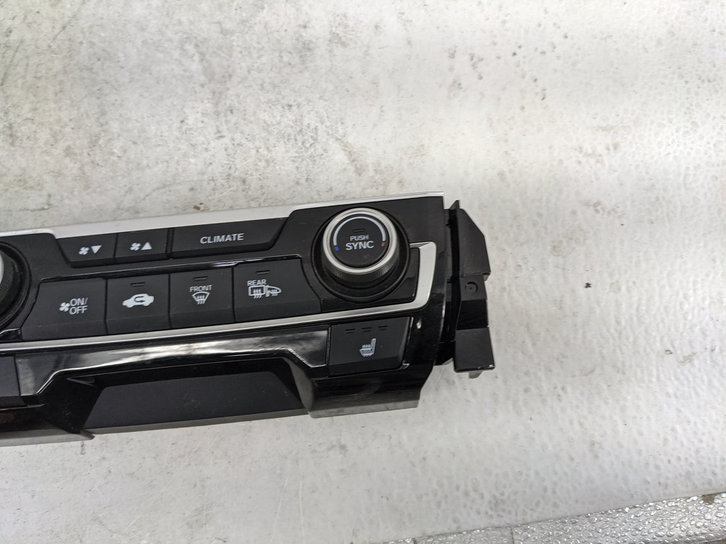 2016-2021 Honda Civic Climate Control Module Temperature AC/Heater Replacement P/N:79600TBAA912M1 SANWA2A676J Fits OEM Used 