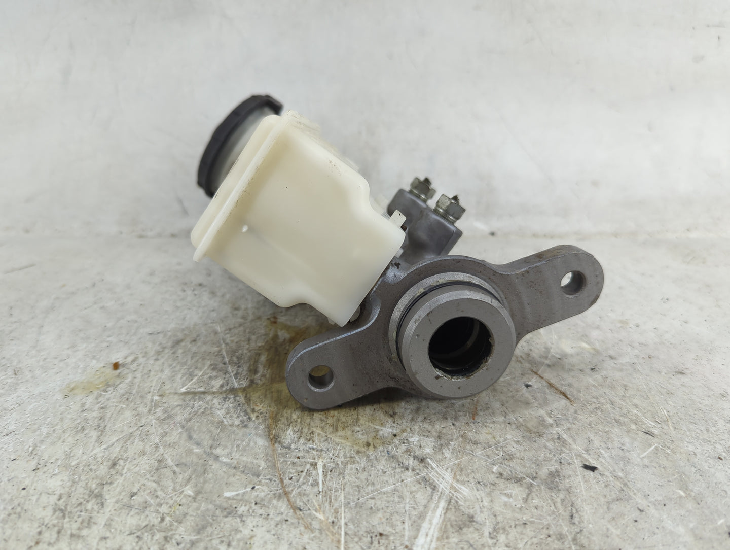 2016-2021 Honda Civic Brake Master Cylinder 1490846 - Oemusedautoparts1.com