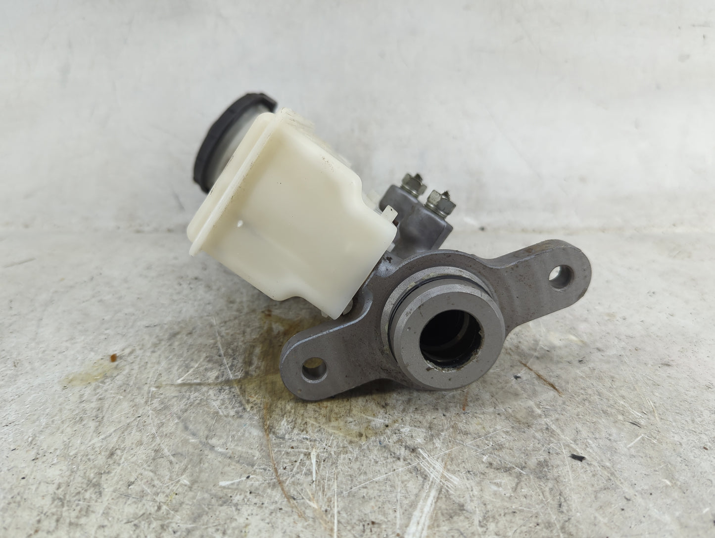2016-2021 Honda Civic Brake Master Cylinder 1490846 - Oemusedautoparts1.com