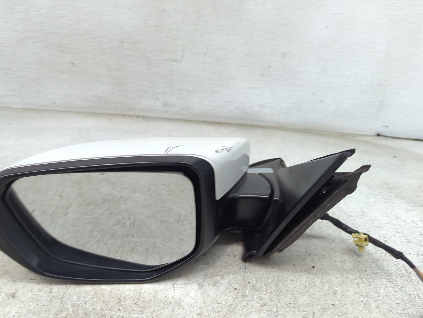 2016-2021 Honda Civic Driver Side View Mirror - Left Door Mirror OEM Used - Oemusedautoparts1.com