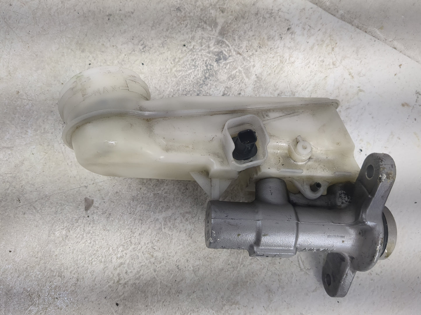 2016-2021 Honda Civic Brake Master Cylinder 1497031 - Oemusedautoparts1.com