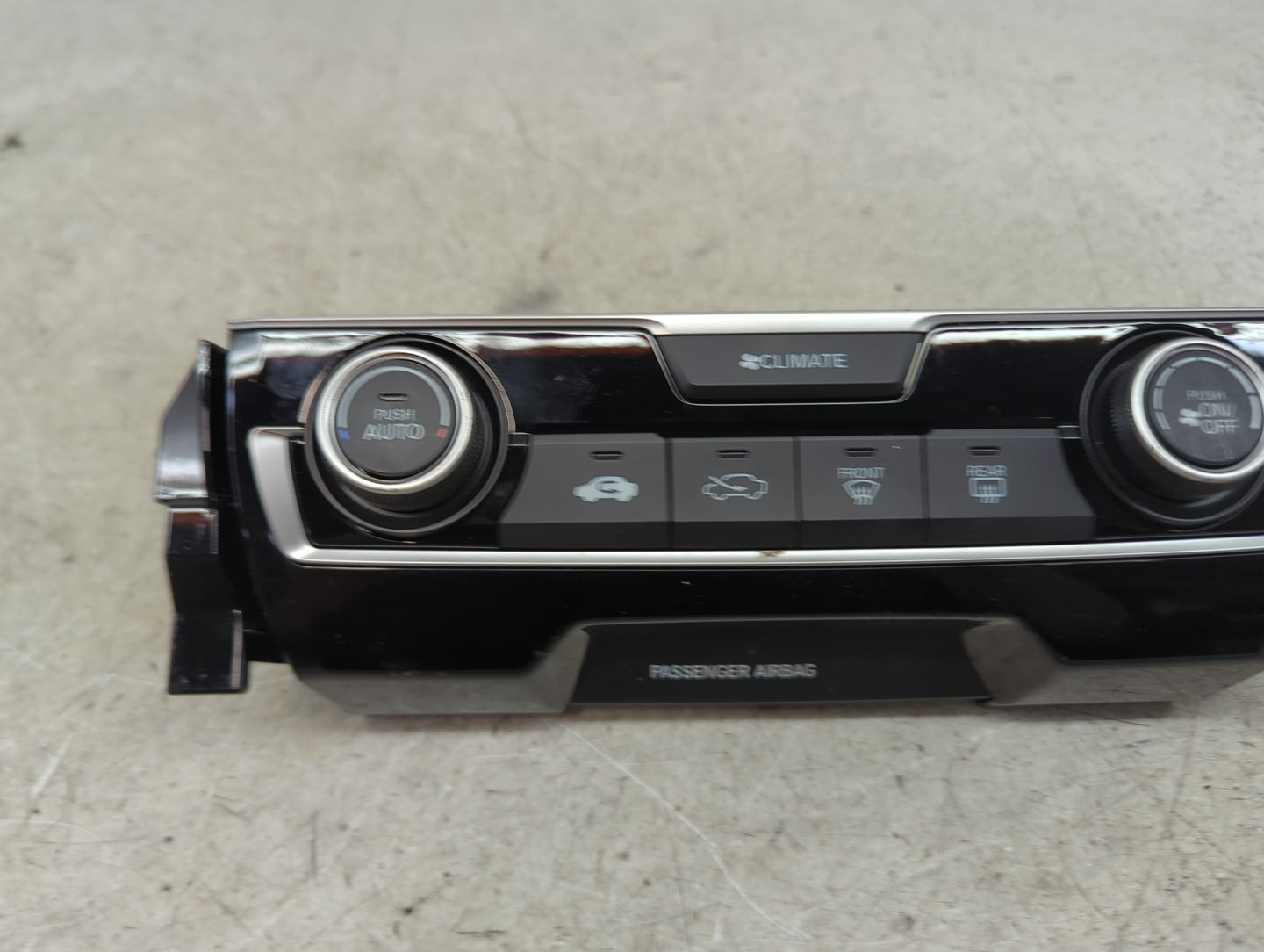 2016-2021 Honda Civic Climate Control Module Temperature AC/Heater Replacement P/N:79600TBAA331M1 5AAWA2A6790 Fits OEM Used 