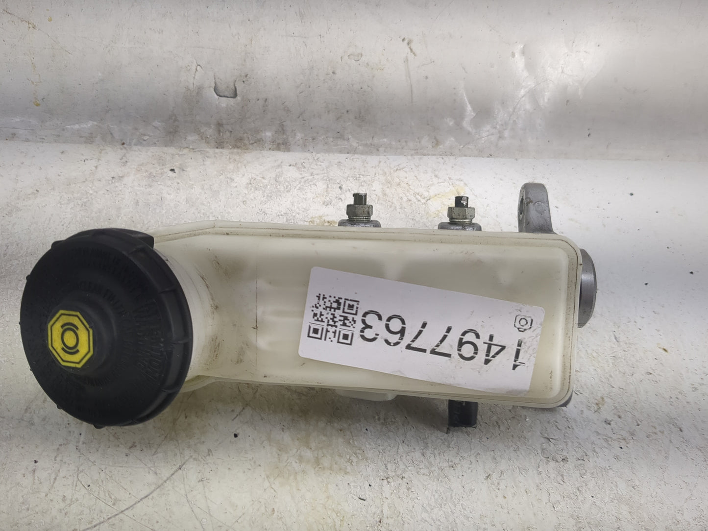2016-2021 Honda Civic Brake Master Cylinder 1497763 - Oemusedautoparts1.com