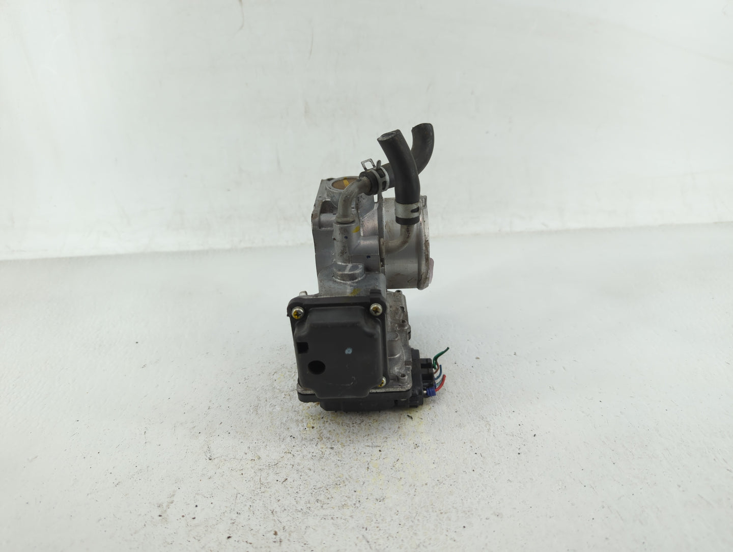 2016-2022 Honda Civic Throttle Body P/N:GMG9A Fits Fits 2016 2017 2018 2019 2020 2021 2022 OEM Used Auto Parts - Oemusedauto