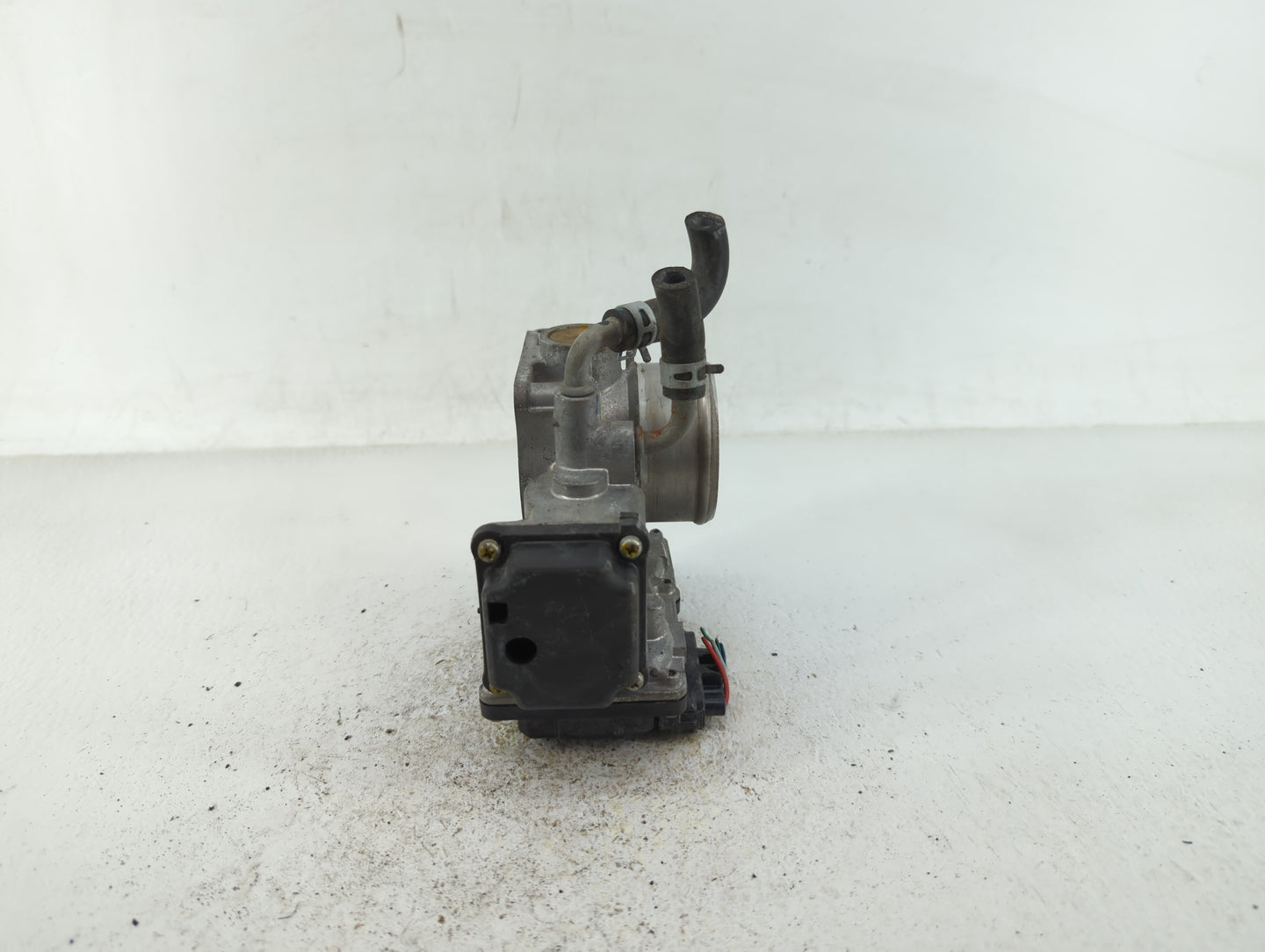 2016-2022 Honda Civic Throttle Body P/N:GMG9A Fits Fits 2016 2017 2018 2019 2020 2021 2022 OEM Used Auto Parts - Oemusedauto