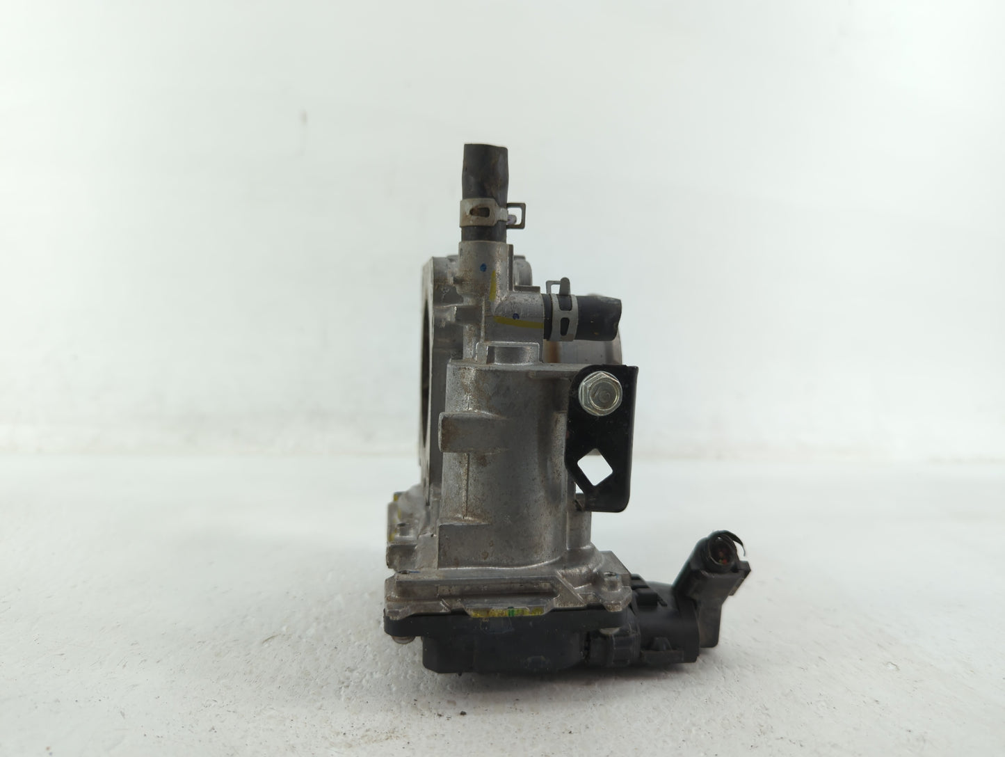 2016-2022 Honda Civic Throttle Body P/N:GMH1A Fits Fits 2016 2017 2018 2019 2020 2021 2022 OEM Used Auto Parts - Oemusedauto