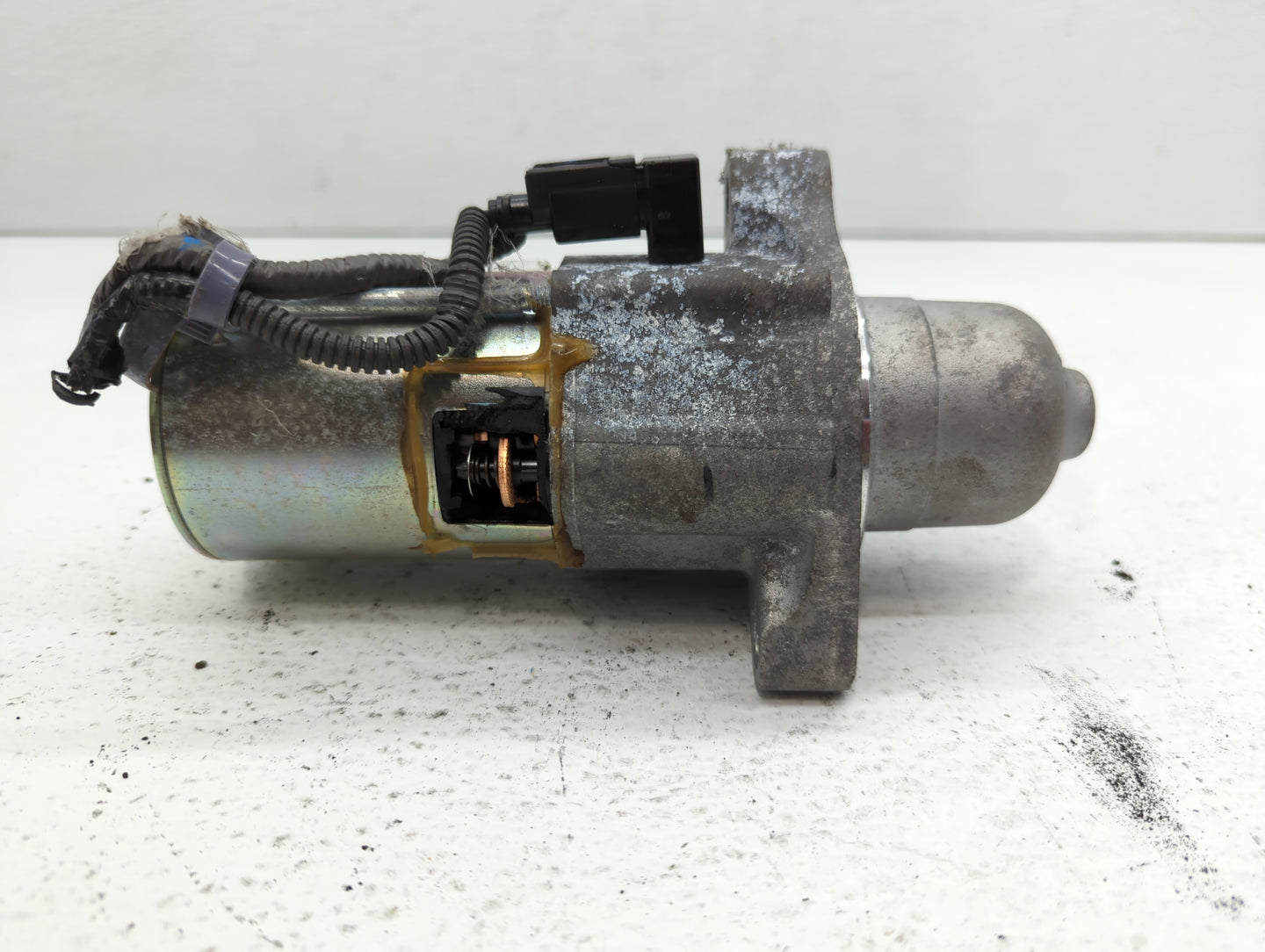 2016-2017 Honda Civic Car Starter Motor Solenoid OEM P/N:SM-75020 Fits Fits 2016 2017 2020 OEM Used Auto Parts - Oemusedauto