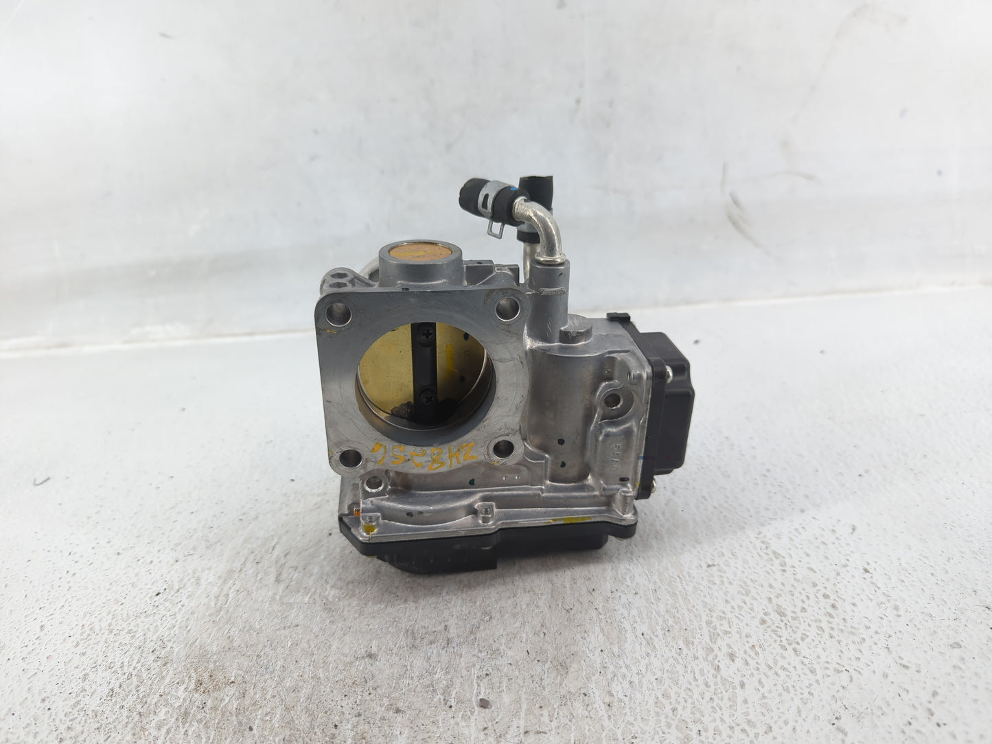 2016-2022 Honda Civic Throttle Body P/N:M22850324717 Fits Fits 2016 2017 2018 2019 2020 2021 2022 OEM Used Auto Parts - Oemu