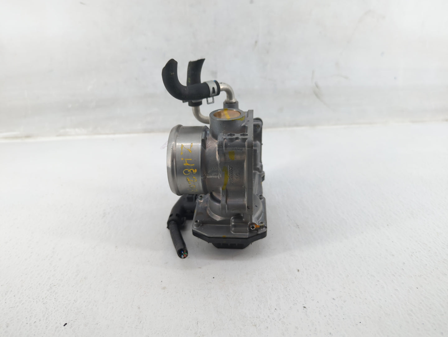 2016-2022 Honda Civic Throttle Body P/N:GMG9A M01110 Fits Fits 2016 2017 2018 2019 2020 2021 2022 OEM Used Auto Parts - Oemu