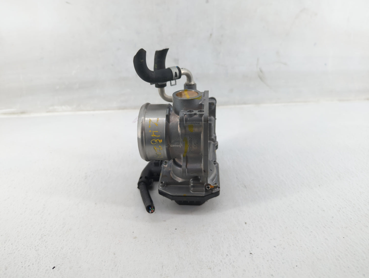 2016-2022 Honda Civic Throttle Body P/N:GMG9A M01110 Fits Fits 2016 2017 2018 2019 2020 2021 2022 OEM Used Auto Parts - Oemu