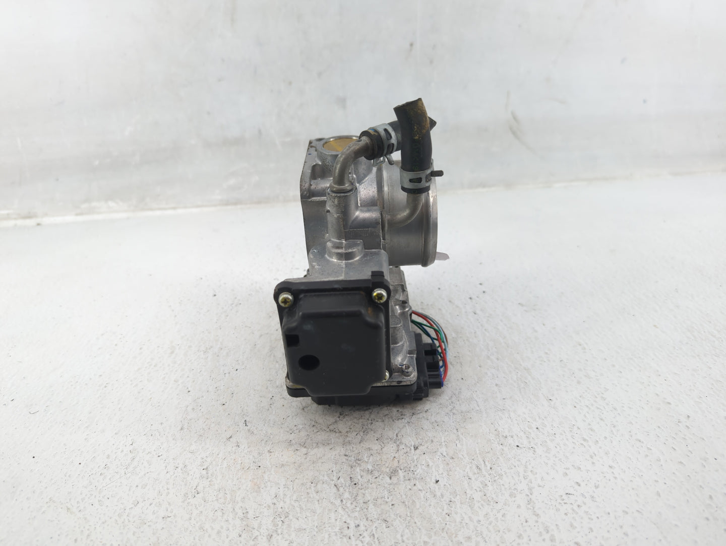 2016-2022 Honda Civic Throttle Body P/N:GMG9A Fits Fits 2016 2017 2018 2019 2020 2021 2022 OEM Used Auto Parts - Oemusedauto