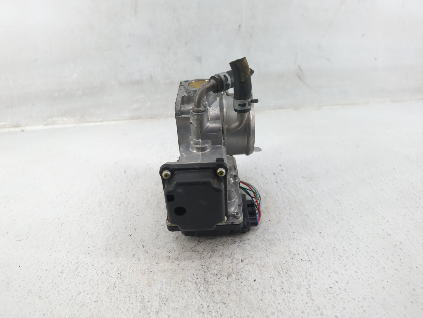 2016-2022 Honda Civic Throttle Body P/N:GMG9A Fits Fits 2016 2017 2018 2019 2020 2021 2022 OEM Used Auto Parts - Oemusedauto