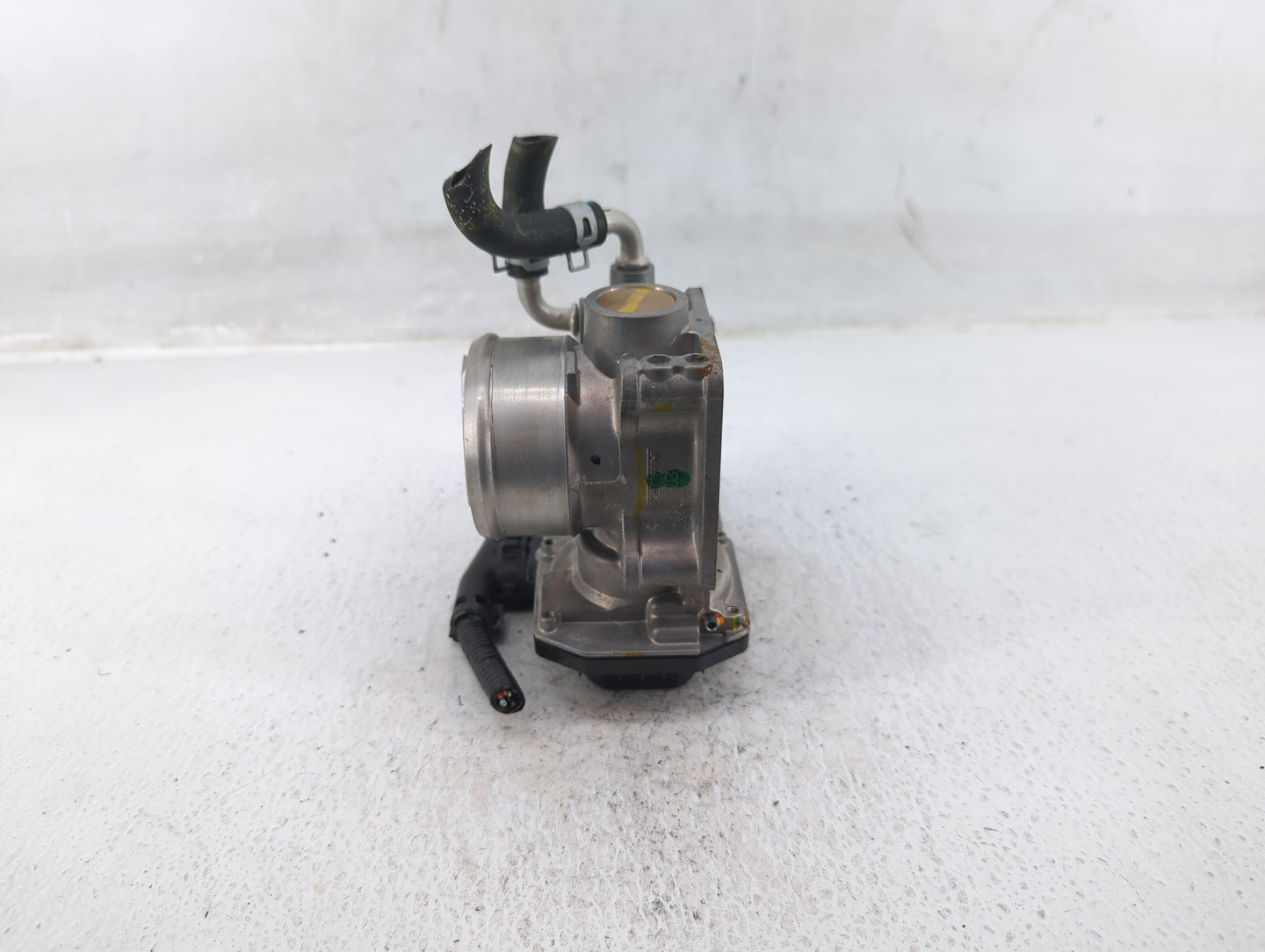 2016-2022 Honda Civic Throttle Body P/N:GMG9A M01110 Fits Fits 2016 2017 2018 2019 2020 2021 2022 OEM Used Auto Parts - Oemu