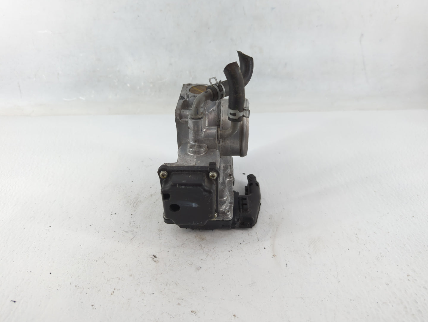 2016-2022 Honda Civic Throttle Body P/N:GMG9A Fits Fits 2016 2017 2018 2019 2020 2021 2022 OEM Used Auto Parts - Oemusedauto