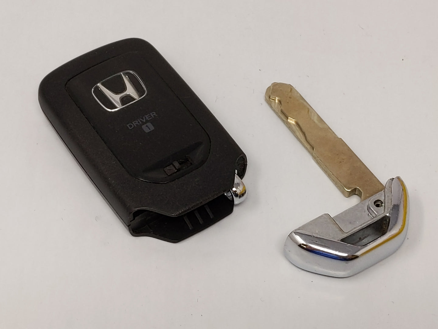 Honda Civic Keyless Entry Remote Fob KR5V2X driver1 A2C83160900 72147-TG7-A31 - Oemusedautoparts1.com