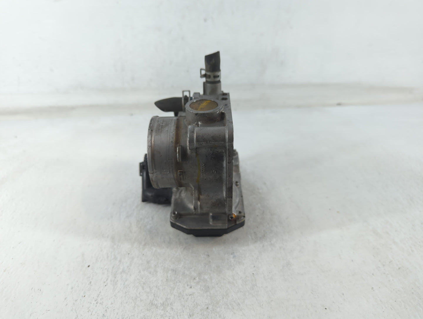 2016-2022 Honda Civic Throttle Body P/N:M91121 486807, GMH1A Fits Fits 2016 2017 2018 2019 2020 2021 2022 OEM Used Auto Part