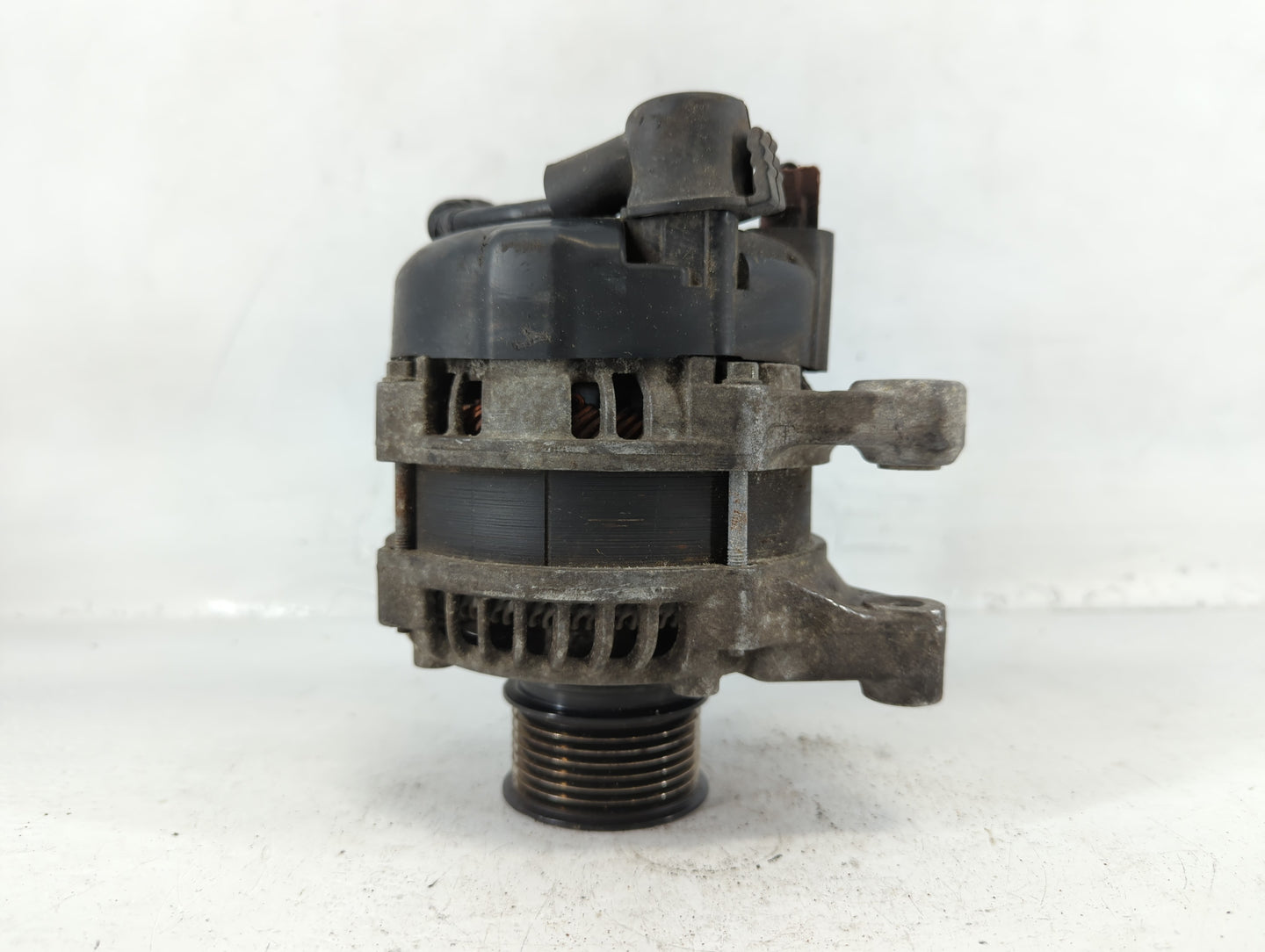 2017-2022 Honda Civic Alternator Replacement Generator Charging Assembly Engine OEM P/N:104211-4340 Fits OEM Used Auto Parts
