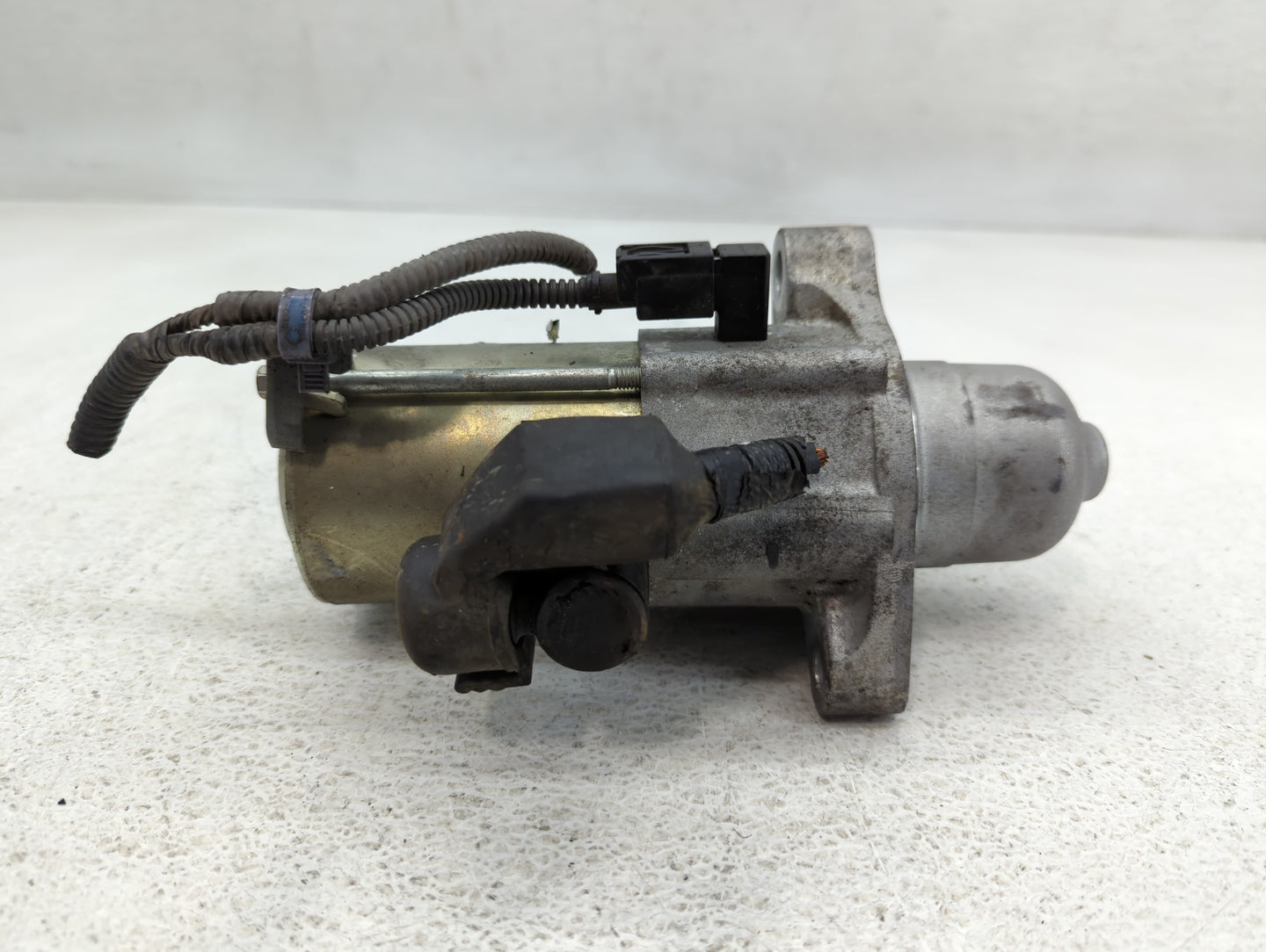 2016-2017 Honda Civic Car Starter Motor Solenoid OEM P/N:SM-75009 Fits Fits 2016 2017 2020 OEM Used Auto Parts - Oemusedauto