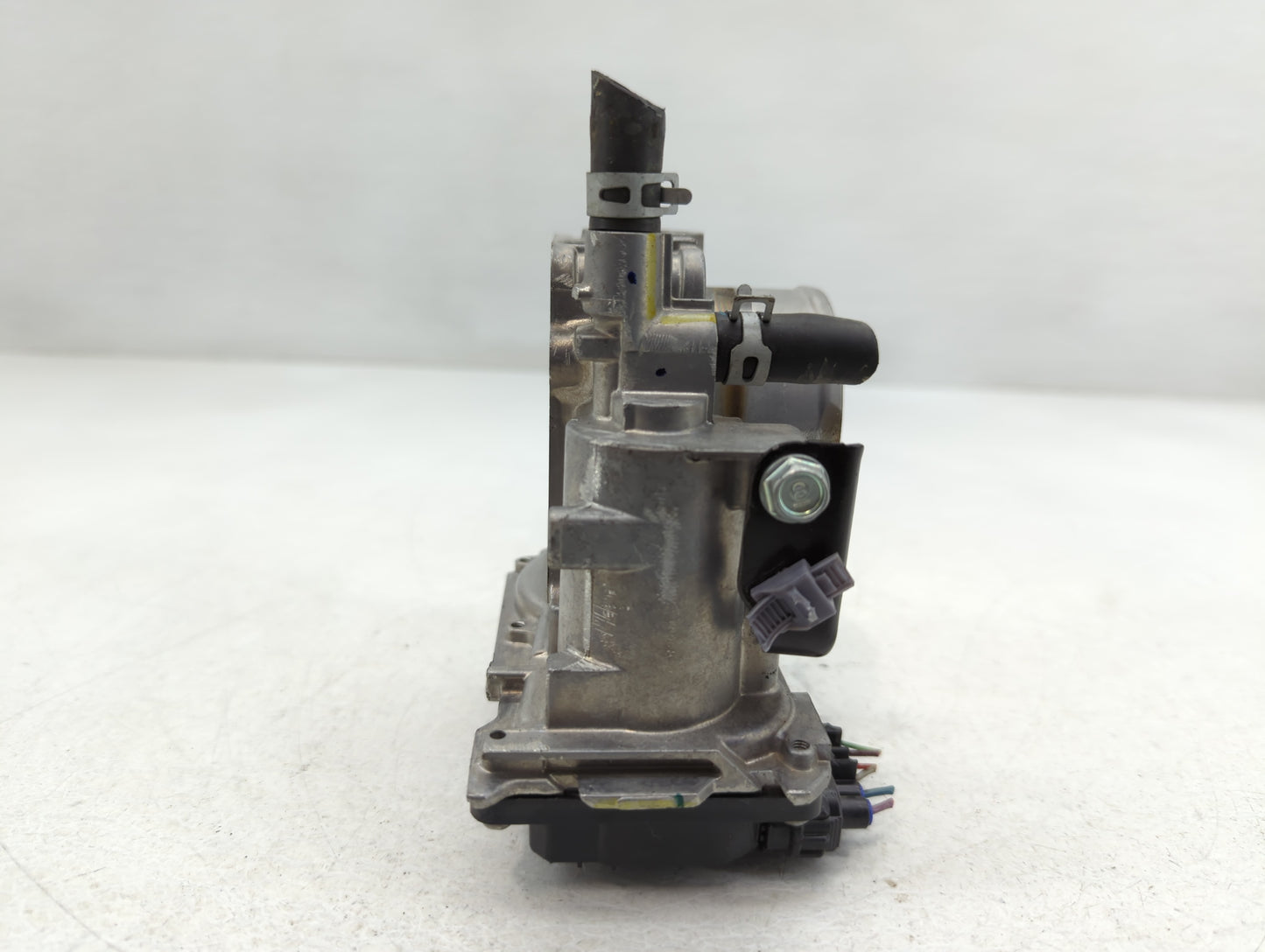 2016-2022 Honda Civic Throttle Body P/N:079983 M100228, GMH1A Fits Fits 2016 2017 2018 2019 2020 2021 2022 OEM Used Auto Par