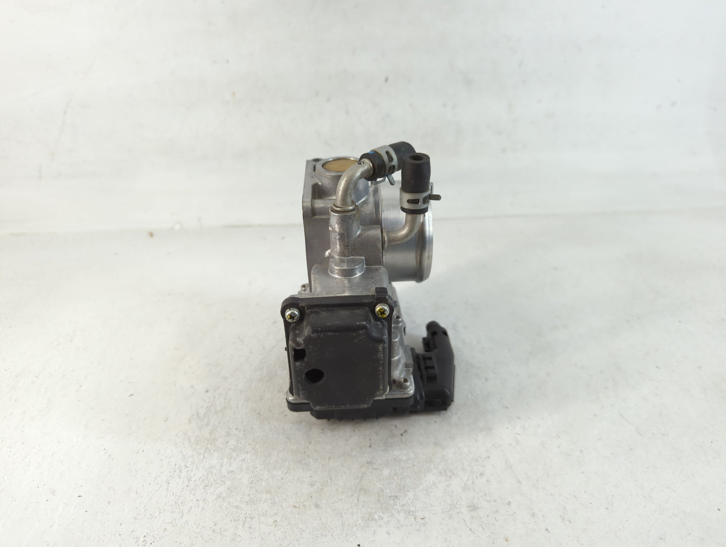 2016-2022 Honda Civic Throttle Body P/N:GMG9A M22850037359 Fits Fits 2016 2017 2018 2019 2020 2021 2022 OEM Used Auto Parts 