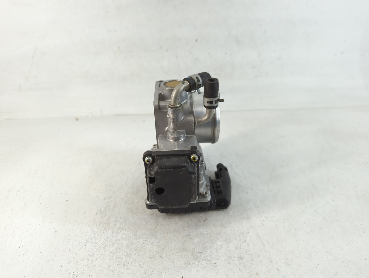 2016-2022 Honda Civic Throttle Body P/N:GMG9A M22850037359 Fits Fits 2016 2017 2018 2019 2020 2021 2022 OEM Used Auto Parts 