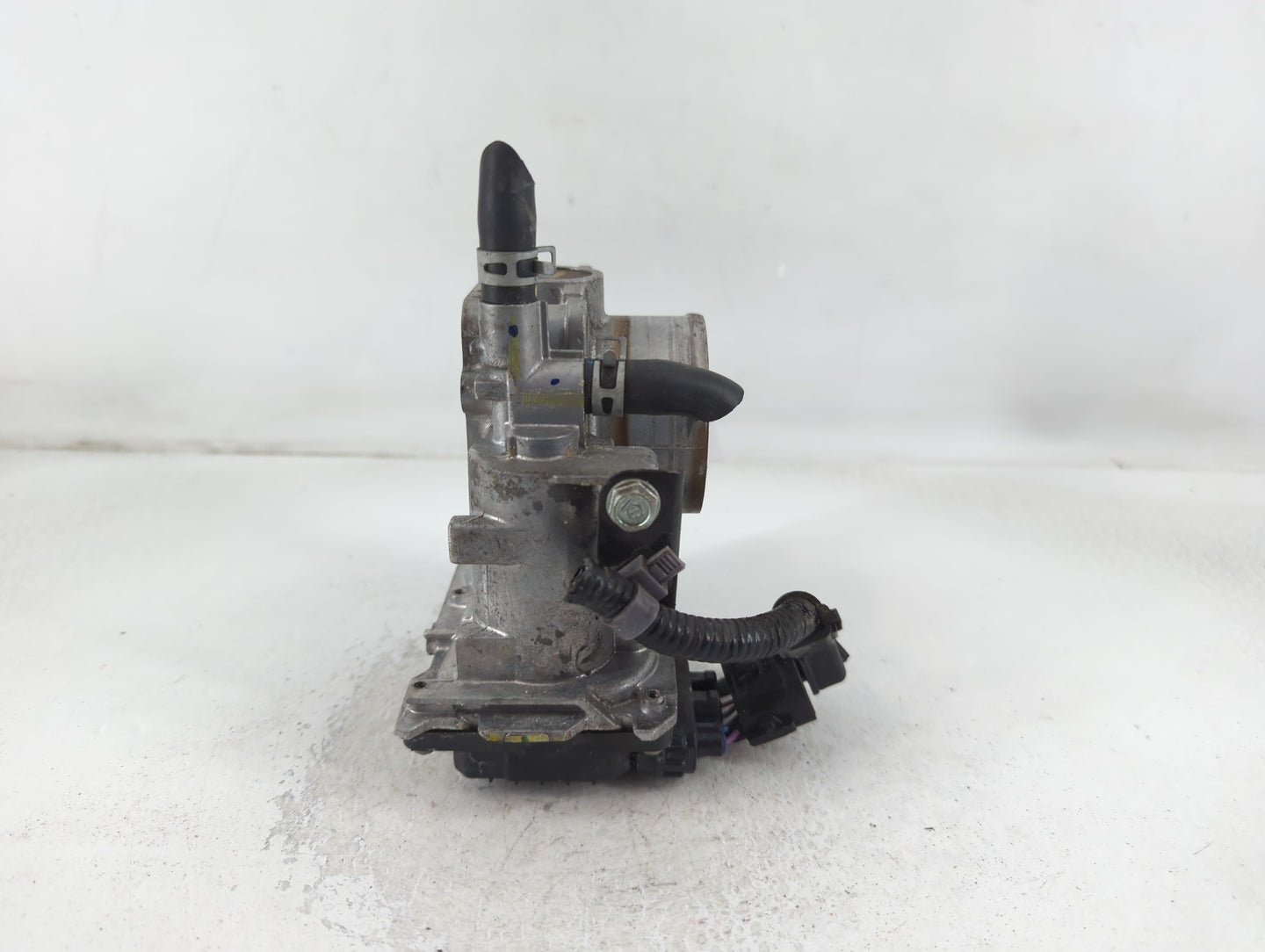 2016-2022 Honda Civic Throttle Body P/N:403247 M191003, GMH1A Fits Fits 2016 2017 2018 2019 2020 2021 2022 OEM Used Auto Par