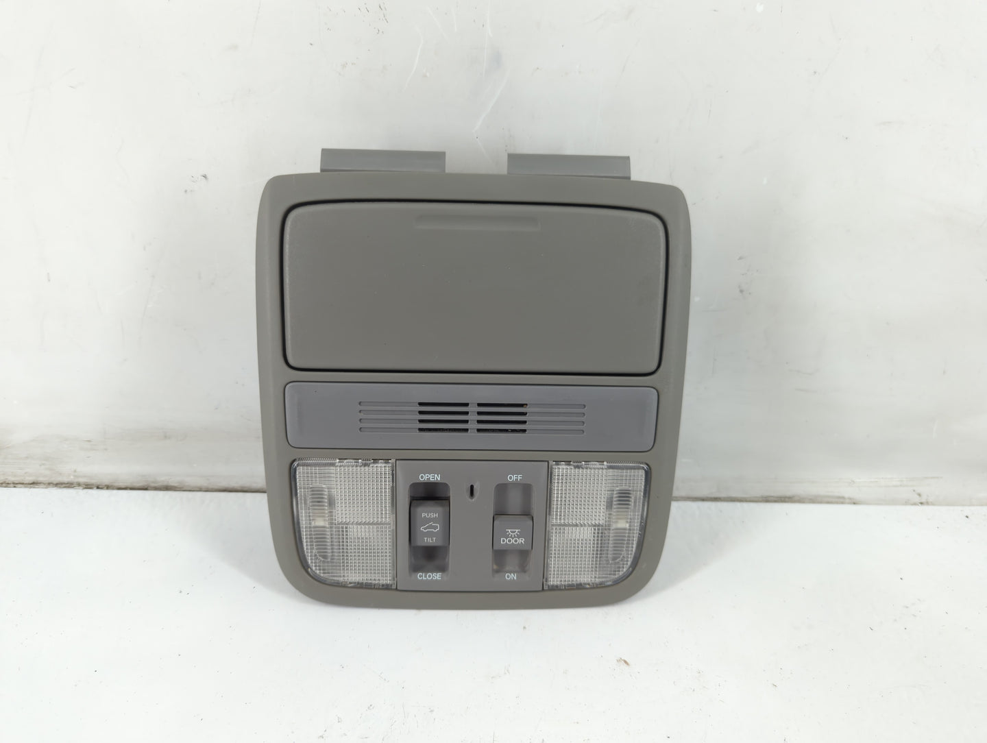 2020 Honda Cr-v Overhead Roof Console - Oemusedautoparts1.com