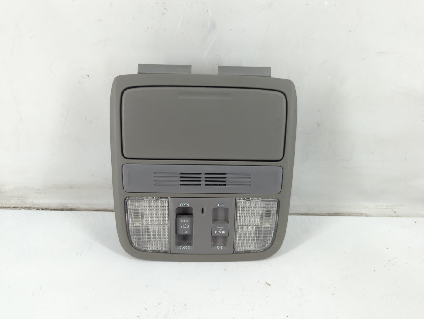 2020 Honda Cr-v Overhead Roof Console - Oemusedautoparts1.com