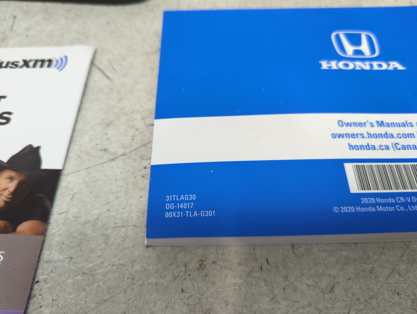 2020 Honda Cr-V Owners Manual Book Guide P/N:00X31-TLA-G301 OEM Used Auto Parts - Oemusedautoparts1.com