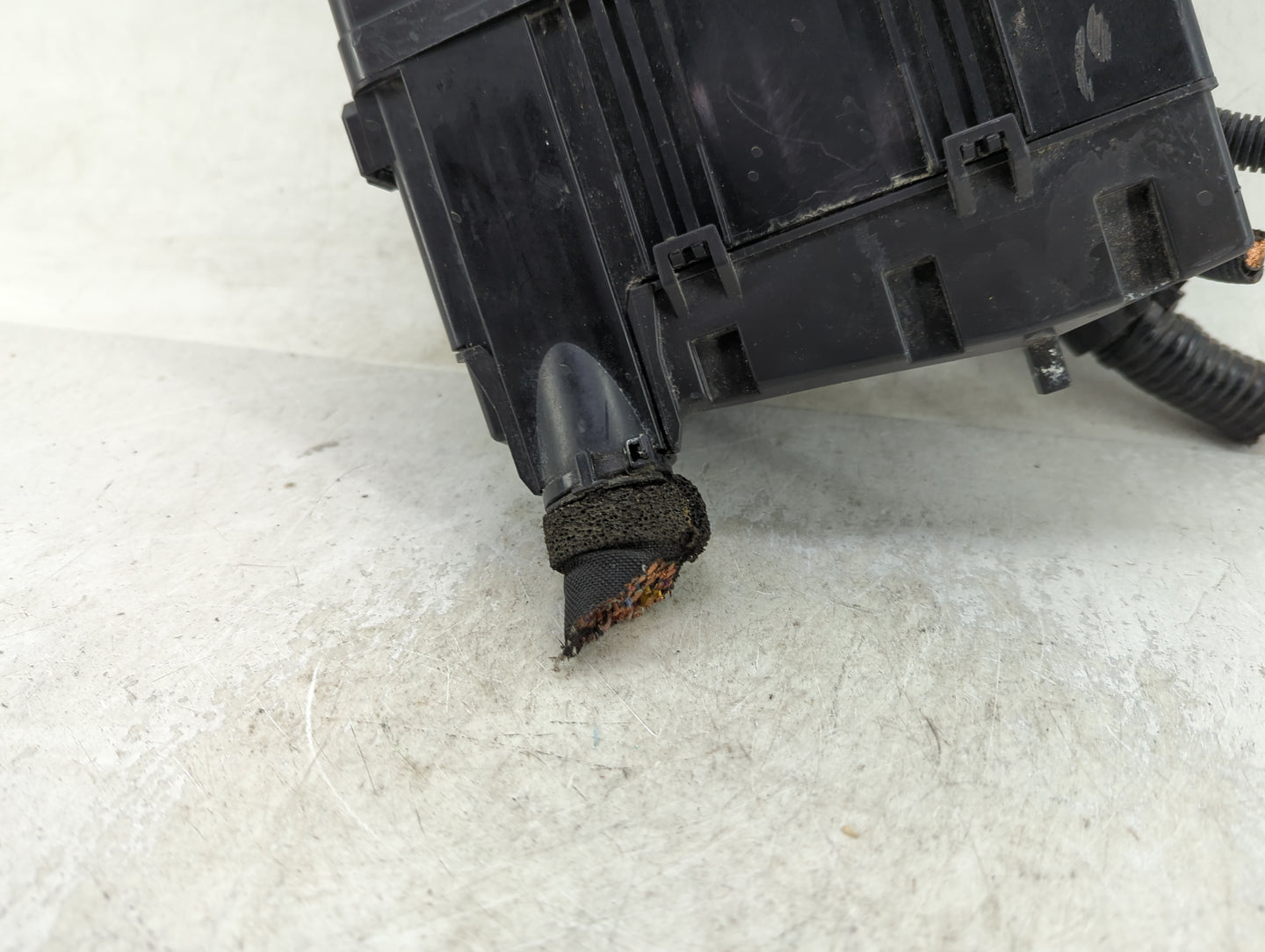 2017-2022 Honda Cr-V Fusebox Fuse Box Panel Relay Module Fits Fits 2017 2018 2019 2020 2021 2022 OEM Used Auto Parts - Oemus