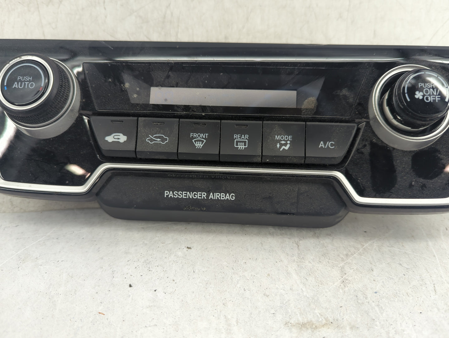 2020-2022 Honda Cr-V Climate Control Module Temperature AC/Heater Replacement P/N:79620TLAA110M1 79620TLAA110M1 Fits OEM Use