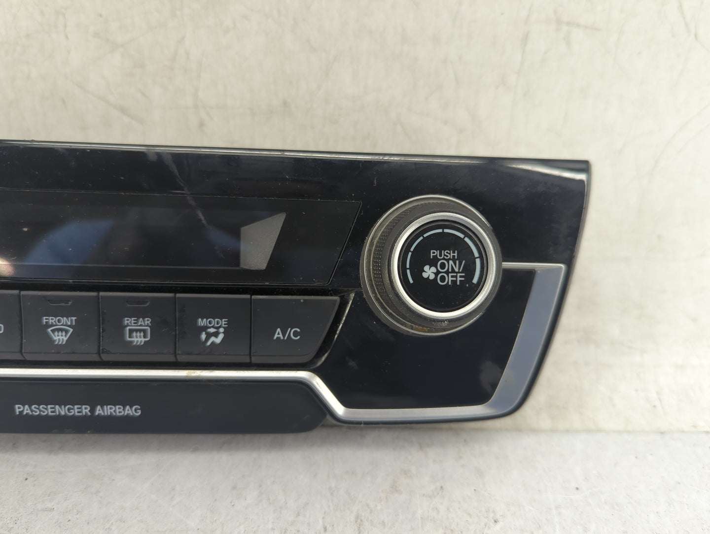2020-2022 Honda Cr-V Climate Control Module Temperature AC/Heater Replacement P/N:79620TLAA110M1 79620TLAA110M1 Fits OEM Use