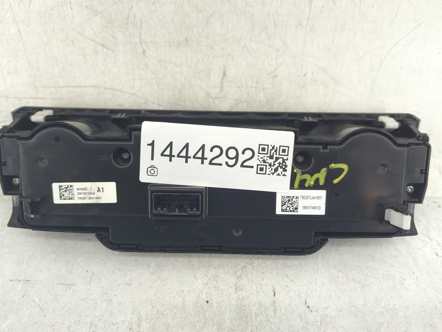 2020-2022 Honda Cr-V Climate Control Module Temperature AC/Heater Replacement P/N:79620TLAA110M1 79620TLAA110M1 Fits OEM Use