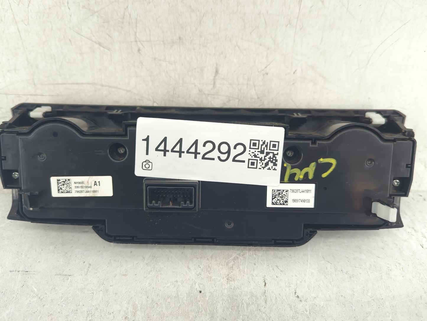 2020-2022 Honda Cr-V Climate Control Module Temperature AC/Heater Replacement P/N:79620TLAA110M1 79620TLAA110M1 Fits OEM Use