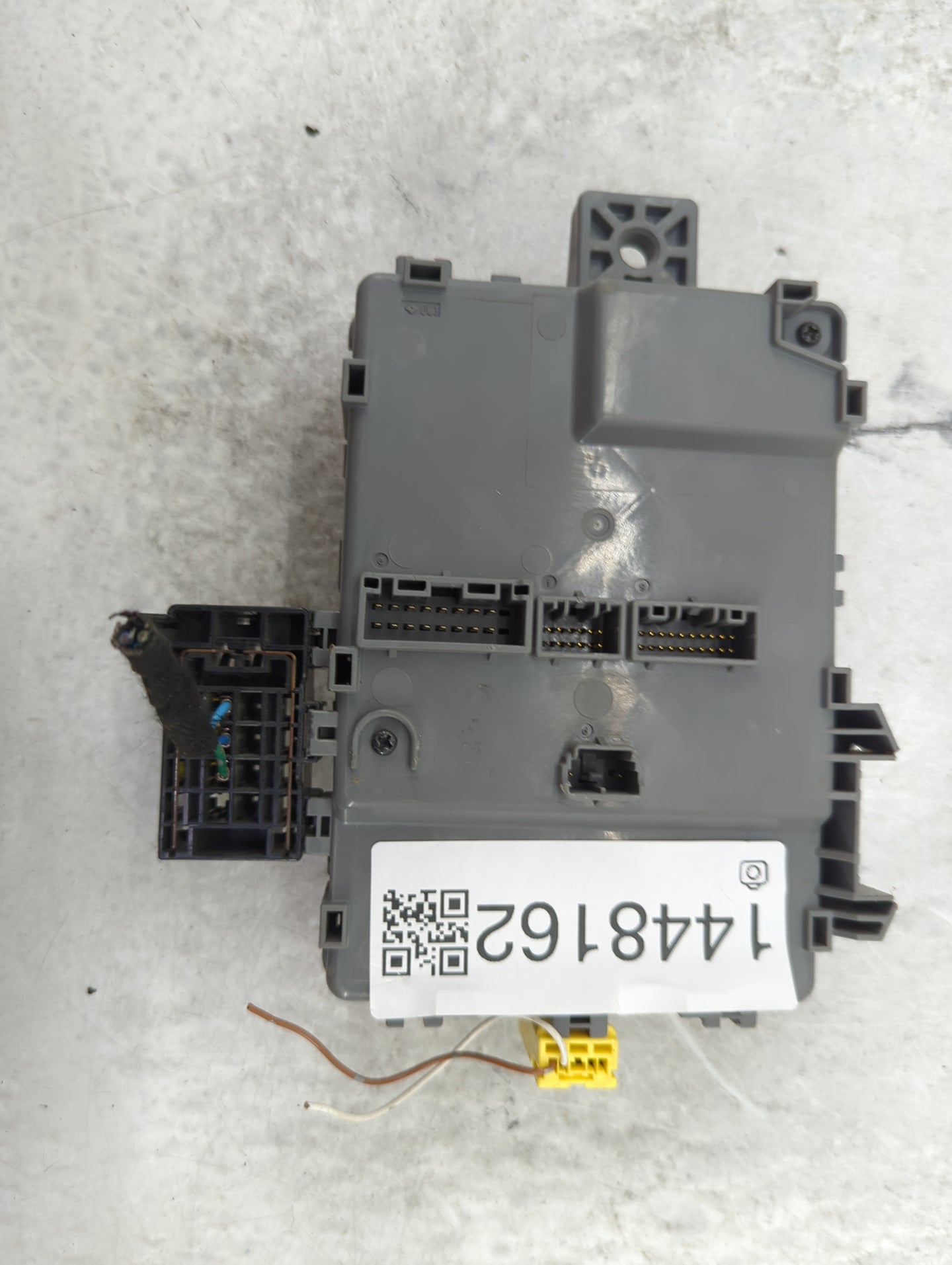 2017-2020 Honda Cr-v Body Control Module Bcm Inner Cabin Fuse Box - Oemusedautoparts1.com