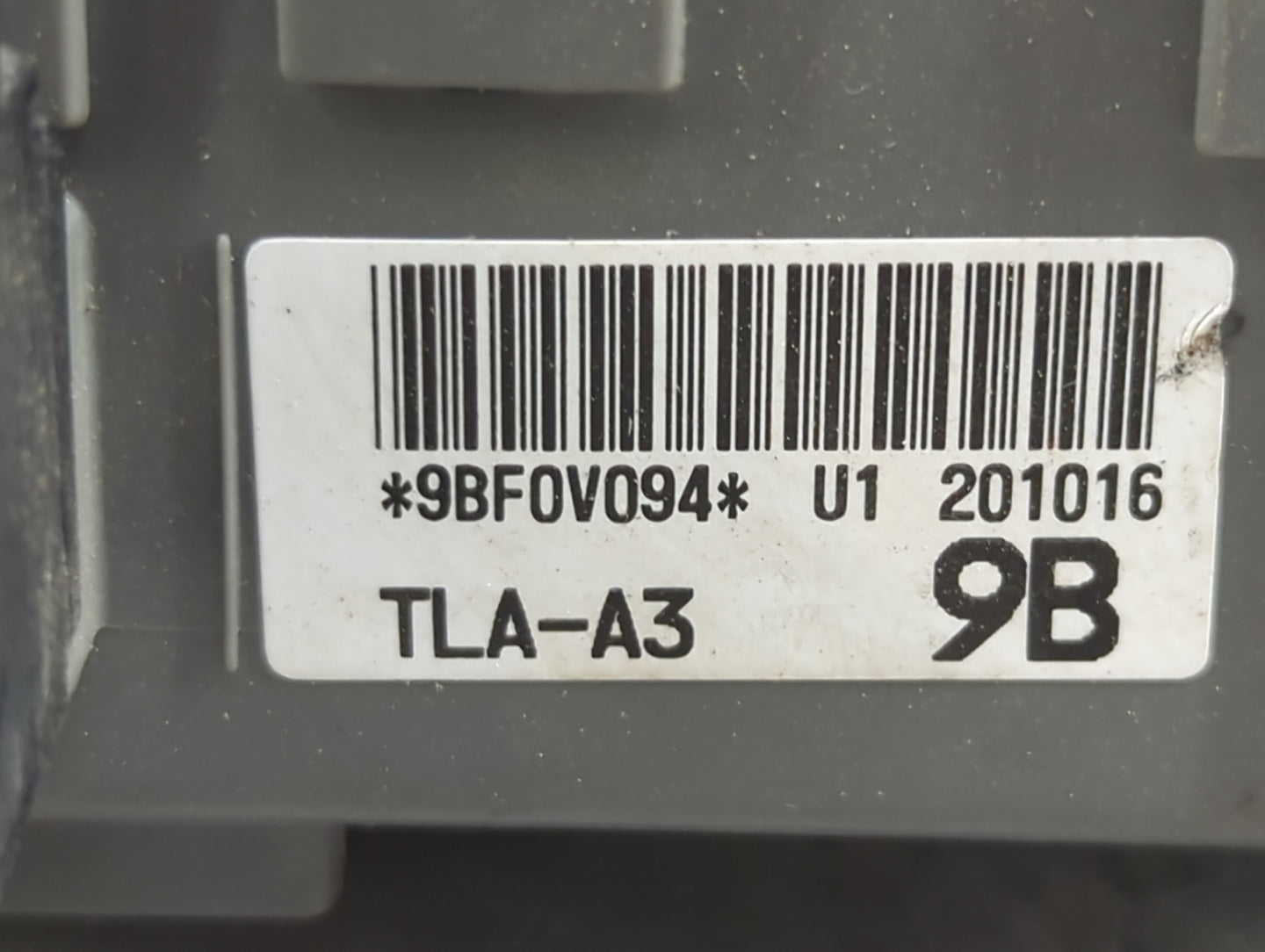 2017-2020 Honda Cr-v Body Control Module Bcm Inner Cabin Fuse Box - Oemusedautoparts1.com