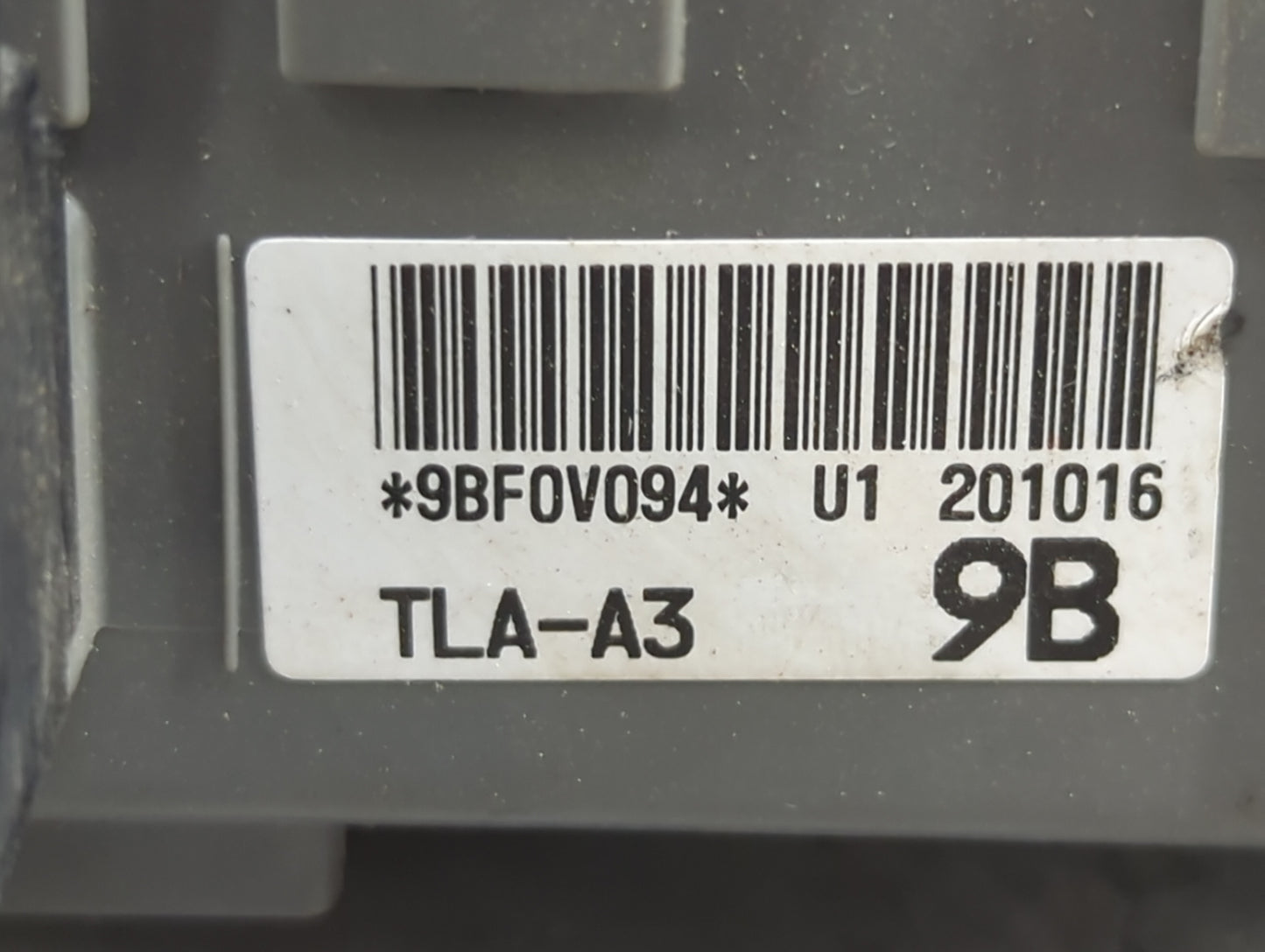 2017-2020 Honda Cr-v Body Control Module Bcm Inner Cabin Fuse Box - Oemusedautoparts1.com