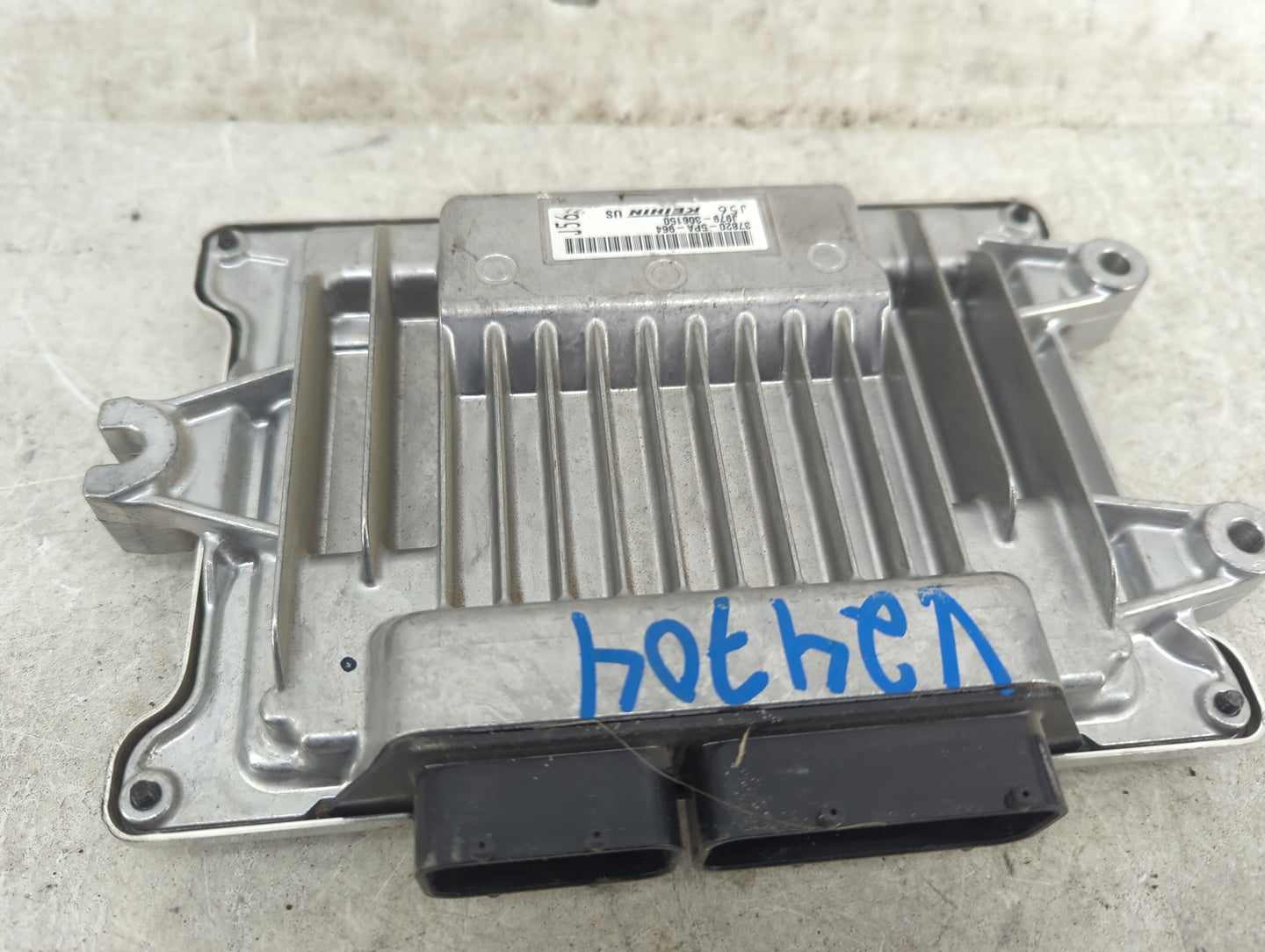2020 Honda Cr-V PCM Engine Control Computer ECU ECM PCU OEM P/N:37820-5PA-964 J979-306150 Fits OEM Used Auto Parts - Oemused