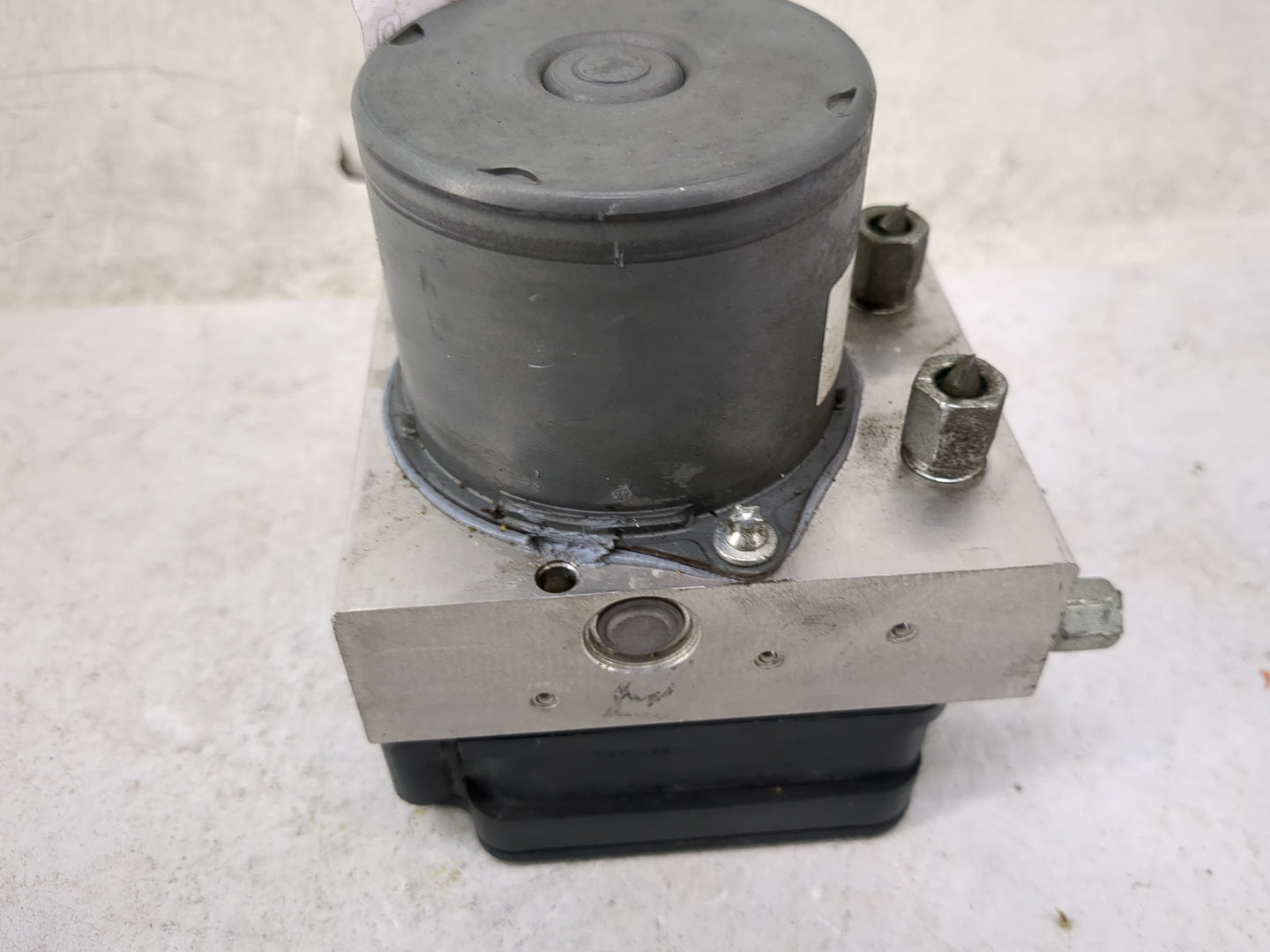 2020-2022 Honda Cr-V ABS Pump Control Module Replacement P/N:57110-TLB-A830-M1 Fits Fits 2020 2021 2022 OEM Used Auto Parts 